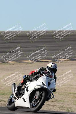 media/Jan-15-2026-Racers Edge (Thu) [[dfebeb70ab]]/3-B Group/Session 2 (Bowl Exit)/